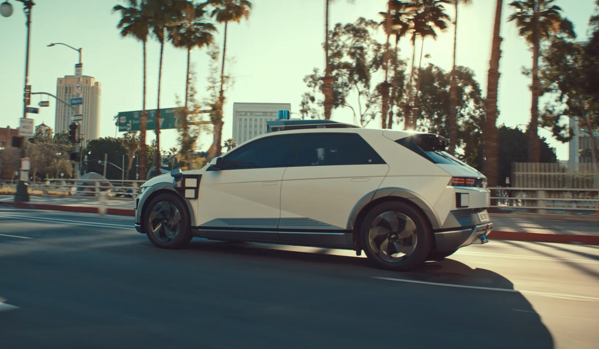"La innovación comienza, desde cosas muy humanas" es la campaña global lanzada por Hyundai sobre los Robo taxis autónomos